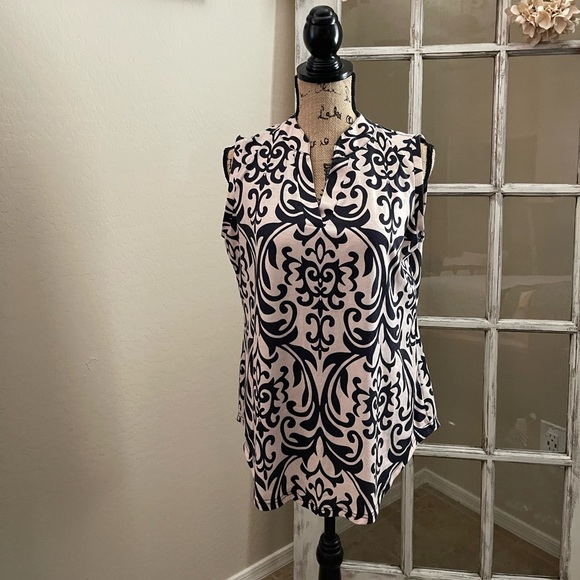 Halife Tops - Cream & Black V Neck Top